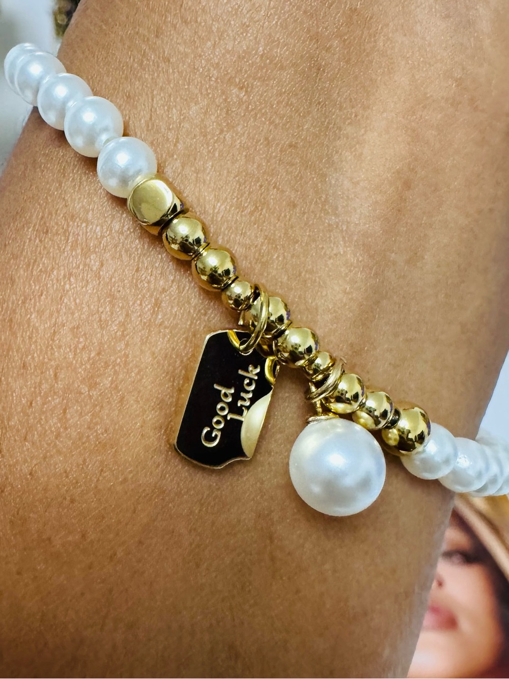 Pearl & Gold Bead Bracelet with Charm - White/Gold